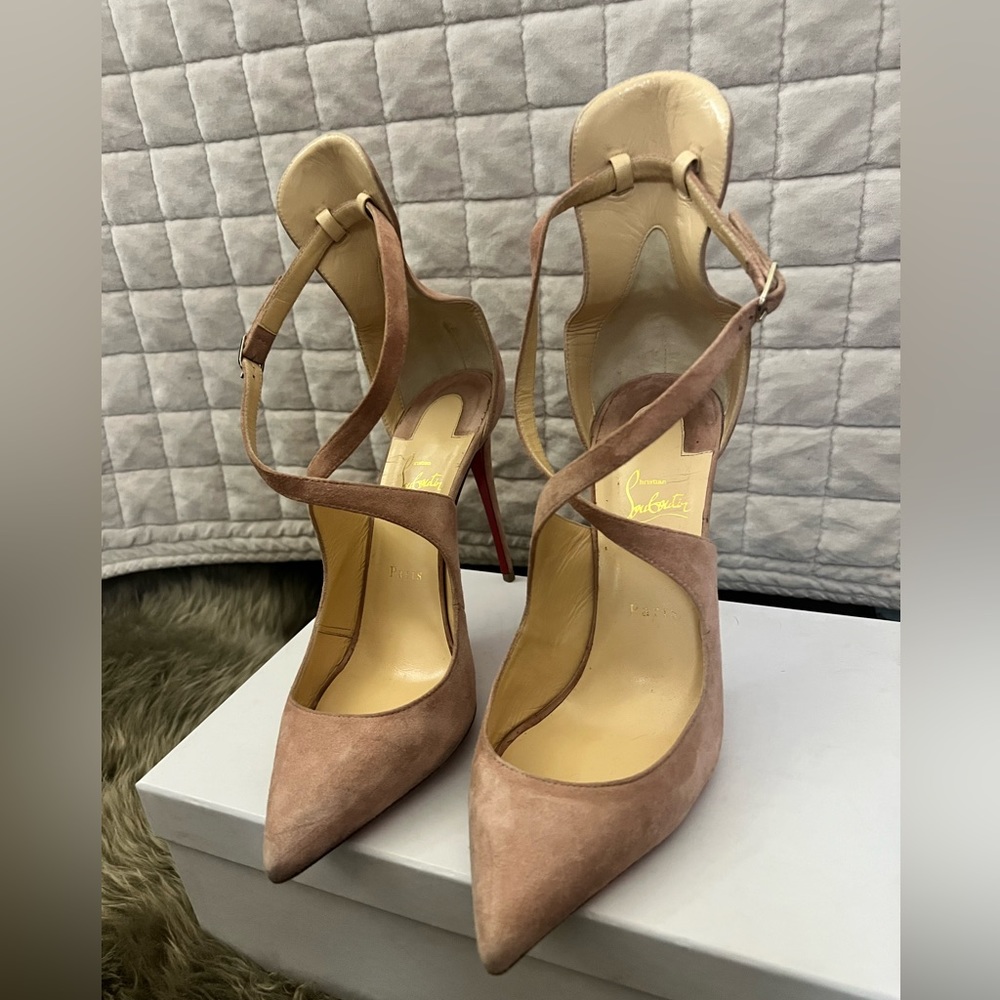 SOLD‼️Christian Louboutin pink suede heel- 42 - Picture 2 of 14